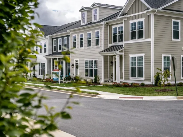 3246 Charleston Blvd #20F, Rockingham, VA 22801