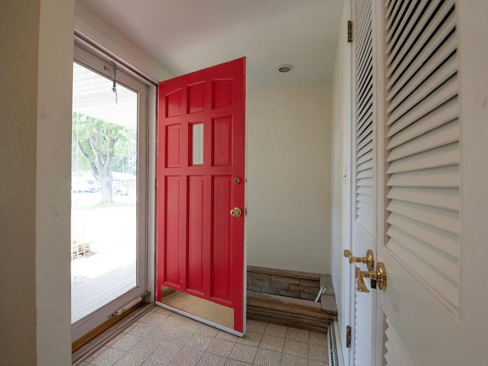 611 Brynhaven Dr, Oregon, OH 43616 Zillow