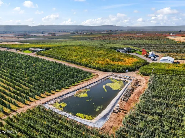 370 Macy Rd, Zillah, WA 98953