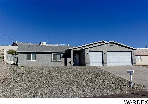 1st image of 2709 Huntington Dr