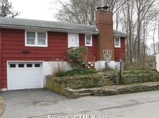 8 North Ave, Niantic, CT 06357