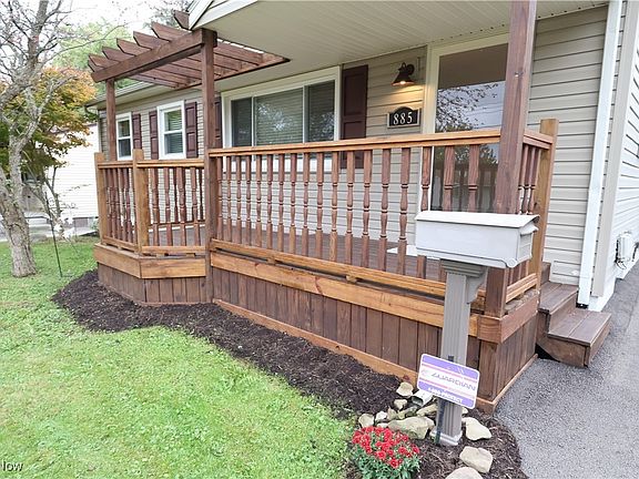 2nd image of 885 Doris Dr