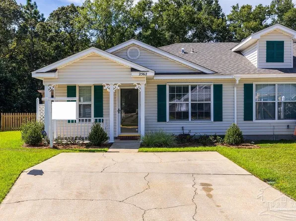 2562 Trailwood Dr, Cantonment, FL 32533