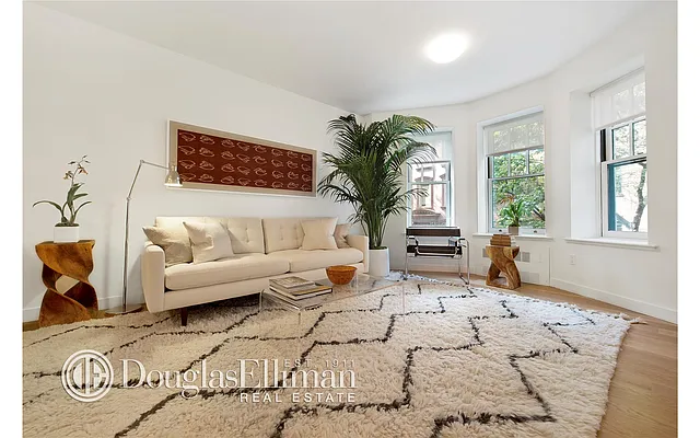 Sold by Douglas Elliman | media 16