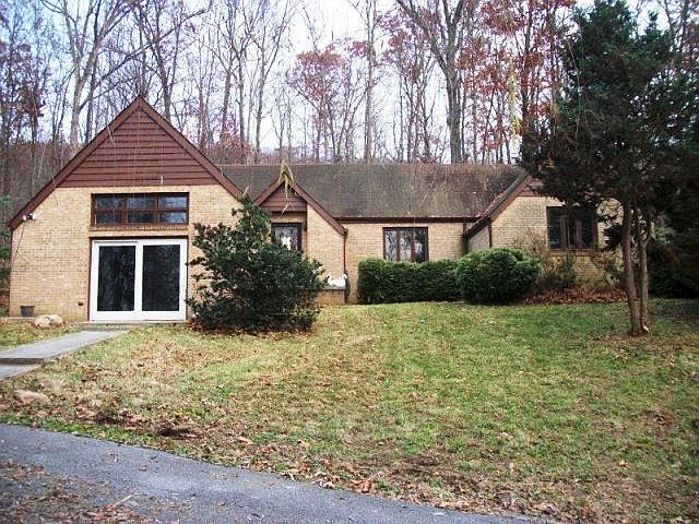 1st image of 170 Shannon Woods Dr
