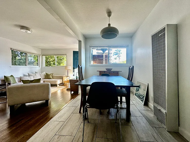 450 42nd St #B — Photo 3