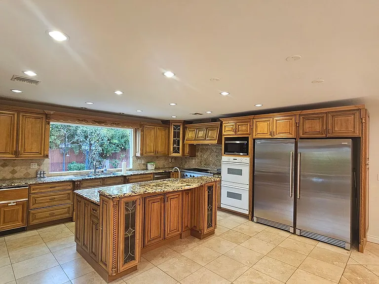 4940 Dobkin Ave — Photo 11