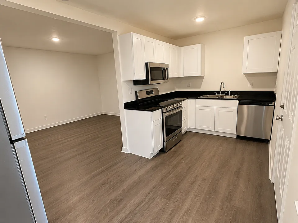 3820 N Central Ave #3