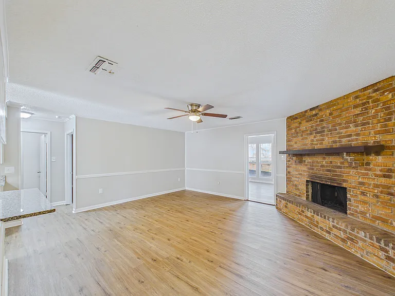 8708 Patricia Lynn Ln-10_04072026