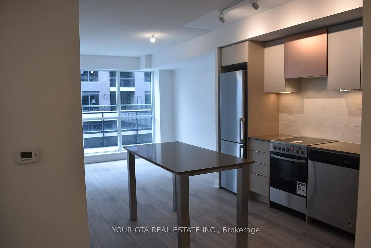 2 bed, $2,600 — Photo 2