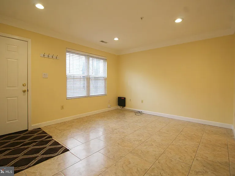 10148 Reprise Dr — Photo 5