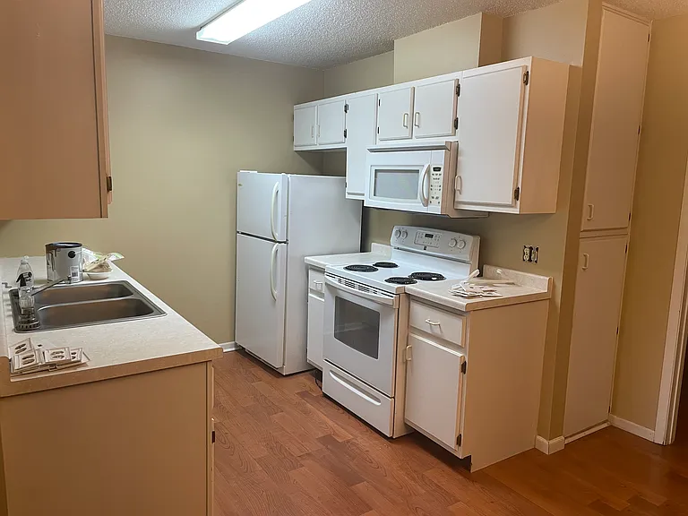 610 N 3rd St #2 — Photo 6