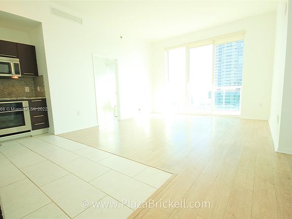 2nd image of 950 Brickell Bay Dr APT 4807