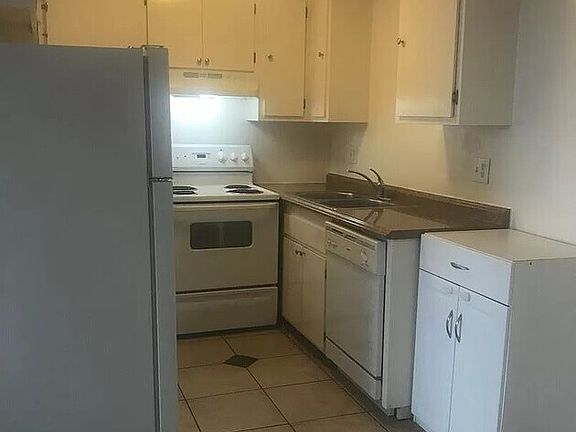 3rd image of 345 Mathilda Dr APT 3