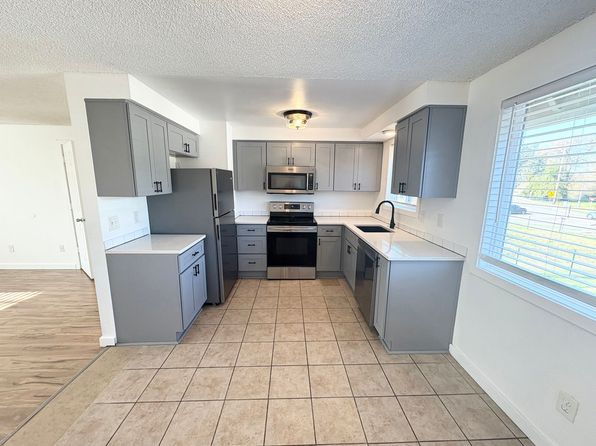 1712-1722 Lewis River Dr #1716D