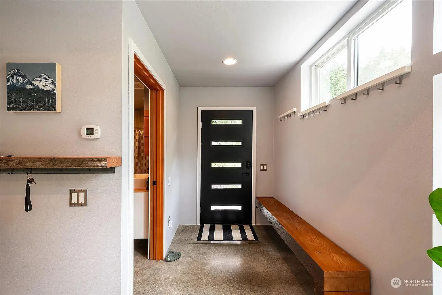3 bed, 1972 sqft, $4,000 — Photo 4