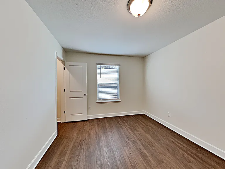 10310 Riverwalk Ct — Photo 12