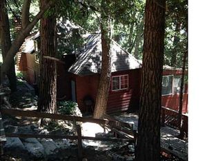 981 Coulter Pine Dr, Crestline, CA 92325