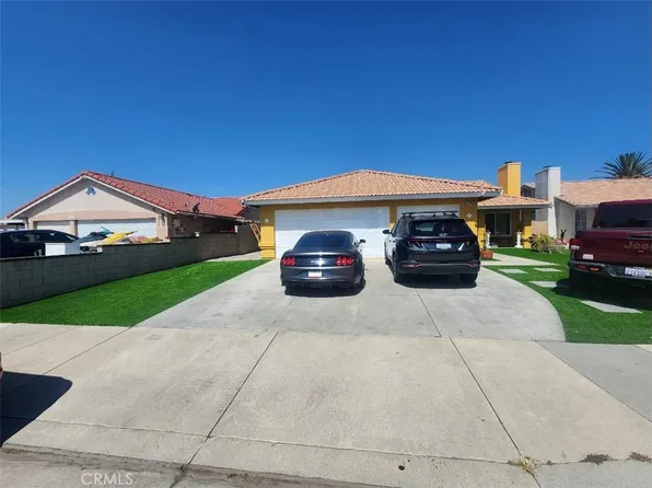 9062 Amaryllis Ct, Fontana, CA 92335