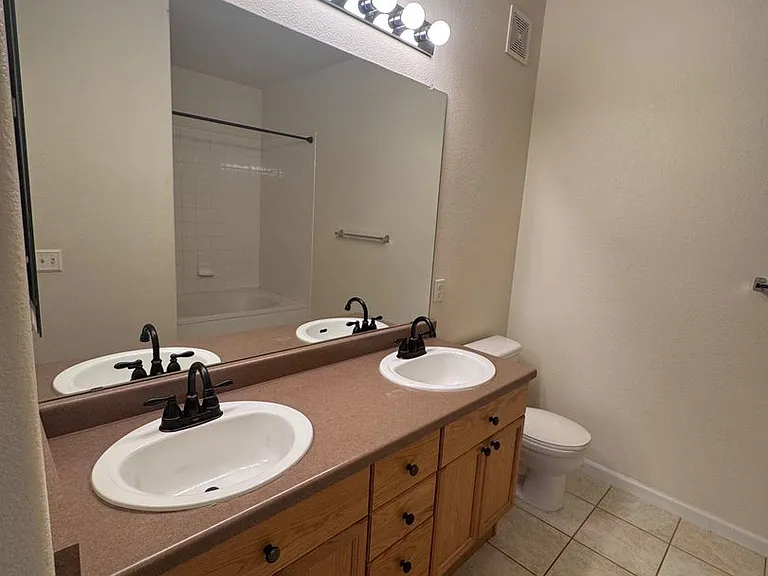 8457 S Hoyt Way #303 — Photo 33