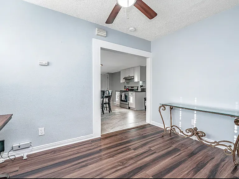 924 W Walnut Ave — Photo 7