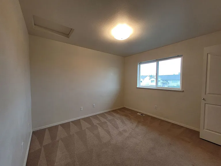 1601 Waterwood Cir — Photo 8