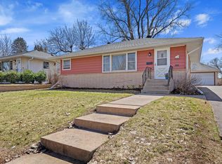 2250 Cardinal Pl, Saint Paul, MN 55119