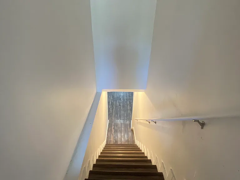 Stairway (entrance)