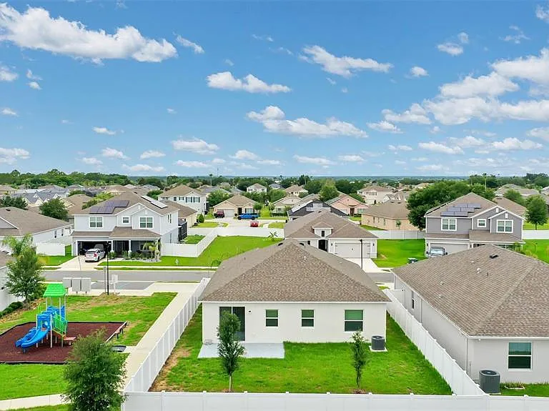 566 Pawnee Ct — Photo 3