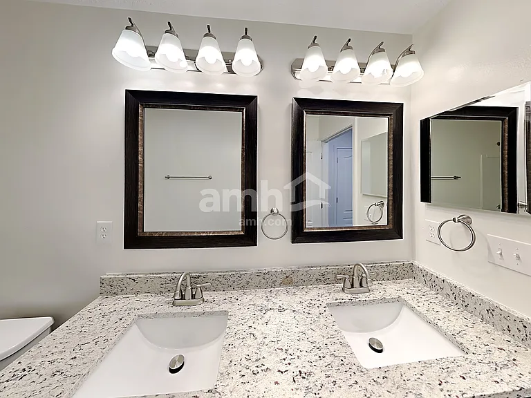 2433 Adams Lake Blvd — Photo 22