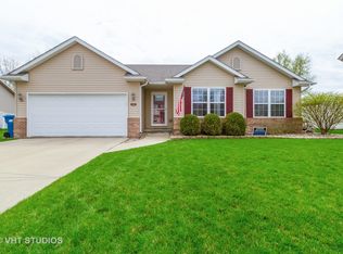 230 High Point Cir N, Bourbonnais, IL 60914