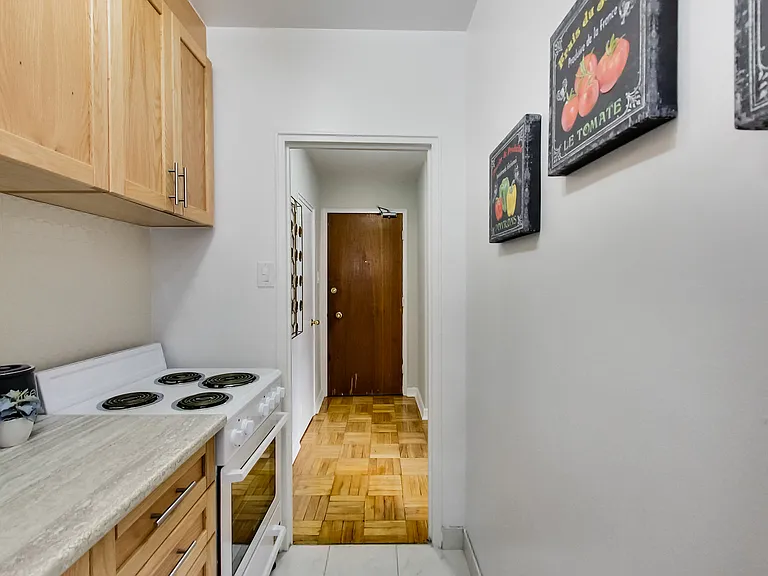460 Eglinton Ave E #503 — Photo 37