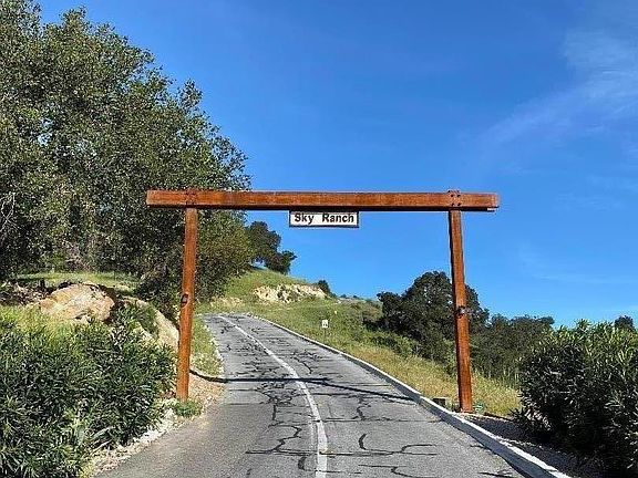 3rd image of 35180 Sky Ranch Rd