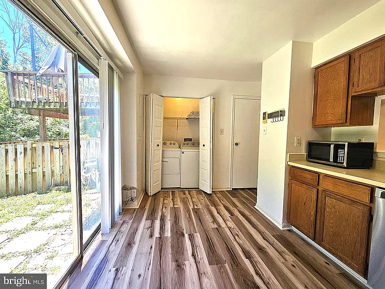 7339 Rokeby Dr — Photo 7