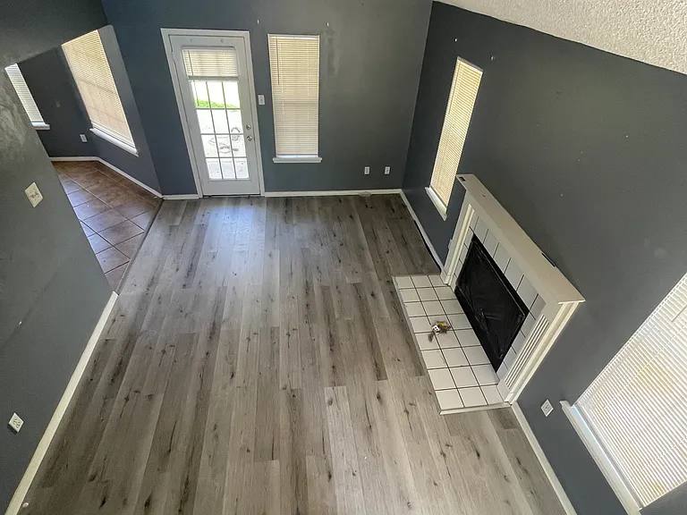 4560 Laurelwood Dr — Photo 11