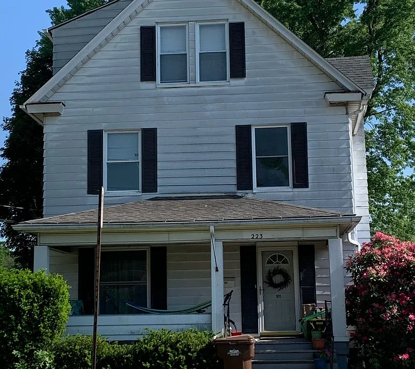 223 East Ave