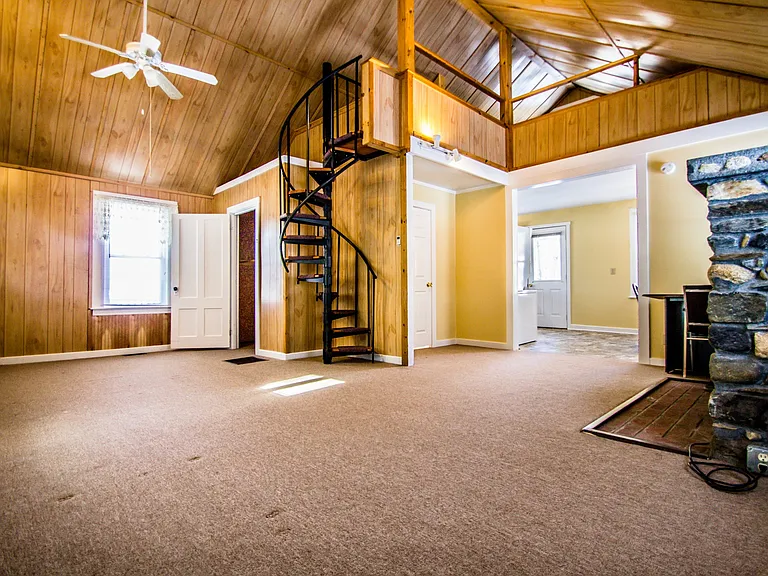 33 Welch Point Rd — Photo 14