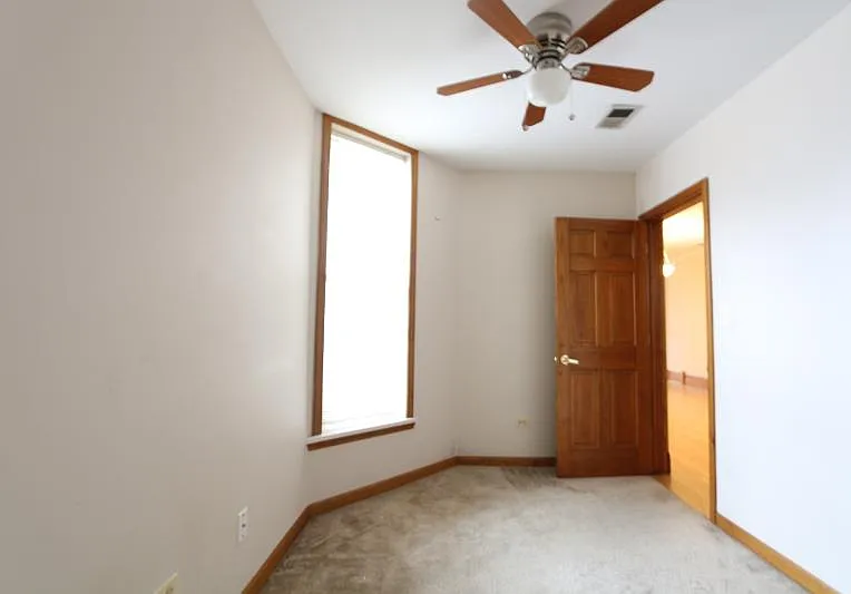 1257 W Flournoy St #4F — Photo 13