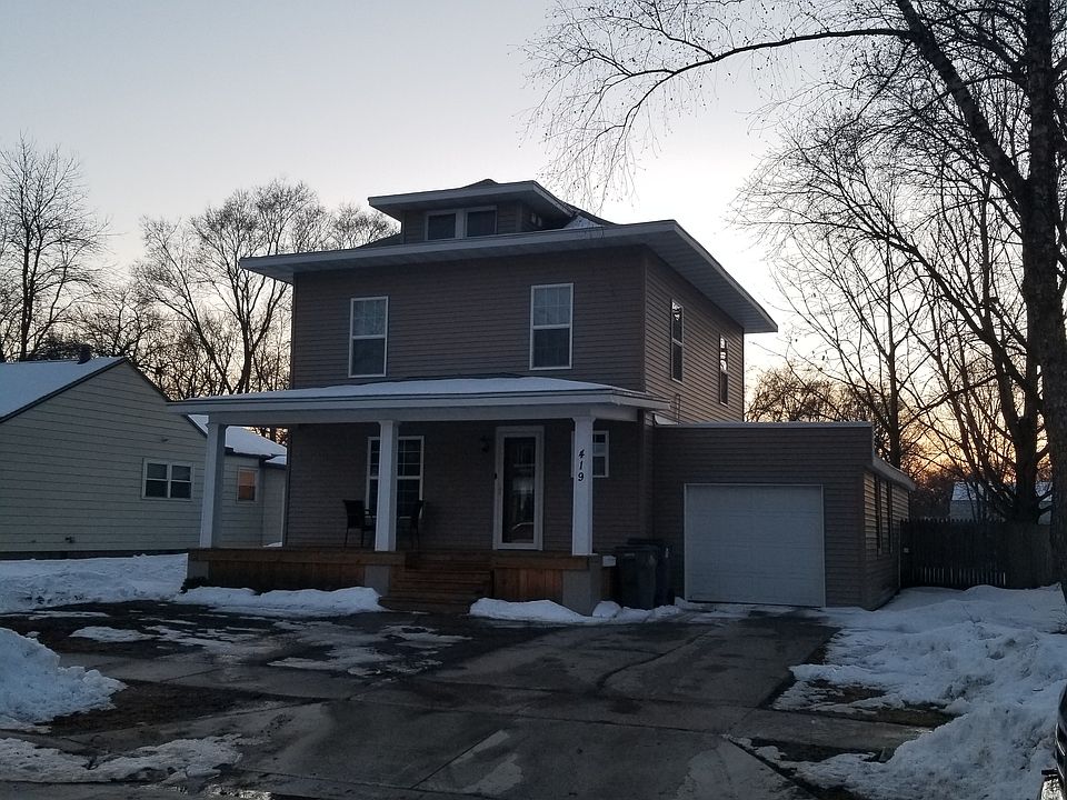 1st image of 419 6th Ave W