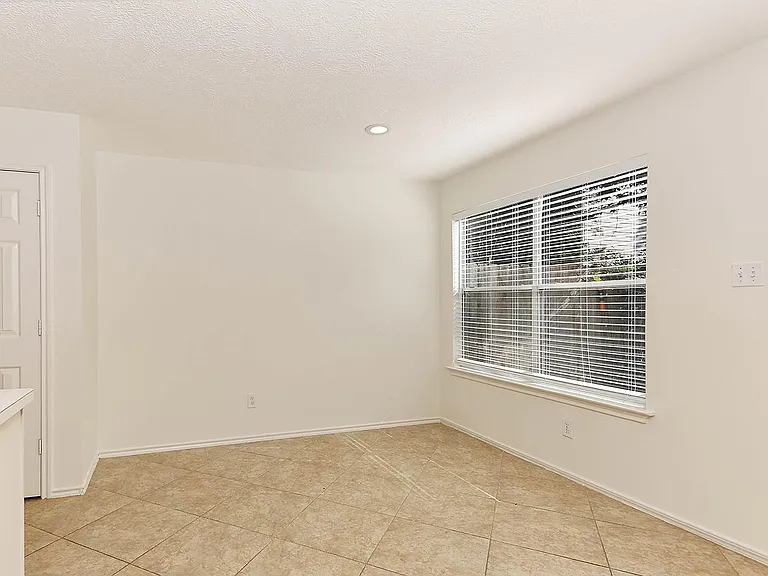 222 Blushwood Pl — Photo 14