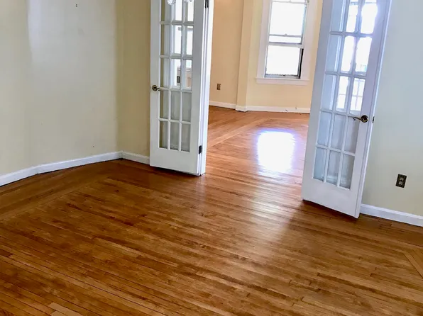 24 Sumner Ter #1, Springfield, MA 01108