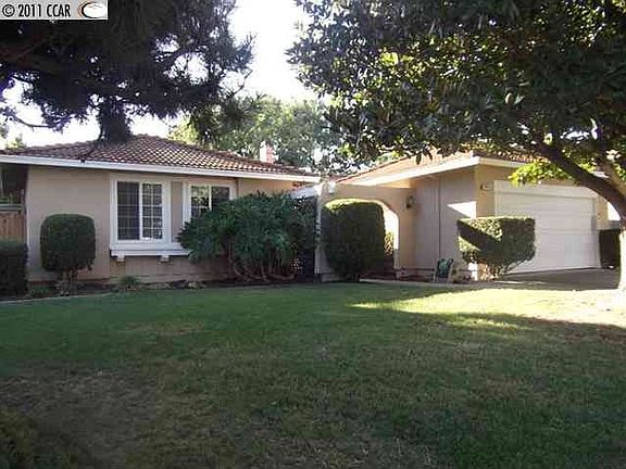 2nd image of 2502 Skimmer Ct