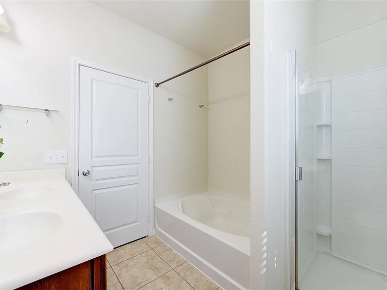 5318 Hickory Harvest Dr — Photo 41