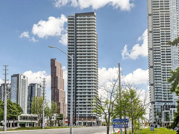 7895 Jane St #702, Vaughan, ON L4K 0K2