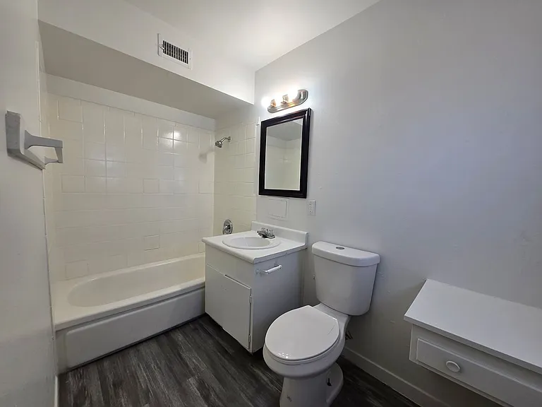 2937 Stewart Ave — Photo 12