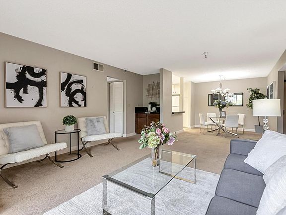 3rd image of 2211 Latham St APT 222
