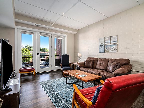 5th image of 80 Washington St #9