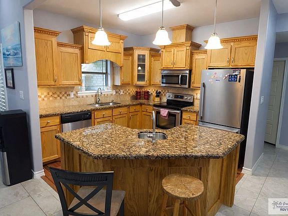 3rd image of 3745 Altamira