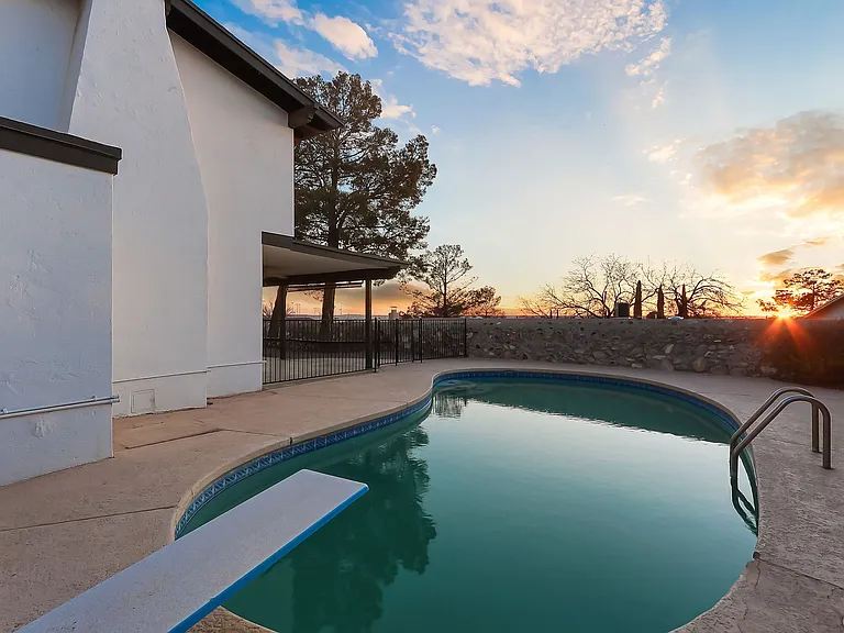 6637 Mariposa Dr — Photo 21