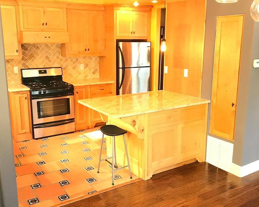 kitchen (from dining room)